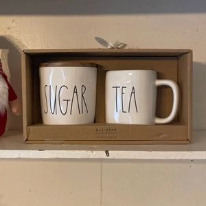 Rae Dunn Sugar and Tea set